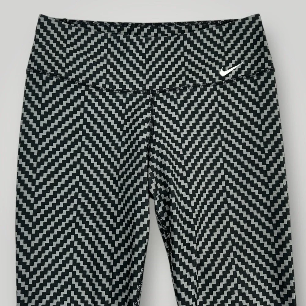 Nike Dri Fit Capri Leggings Womens S Black Gray Geometric Athletic Workout Pants